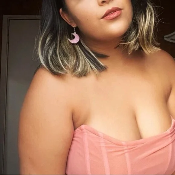 🌙 Celestial Crystal Moon Earrings 🌙 - Picture 5 of 5